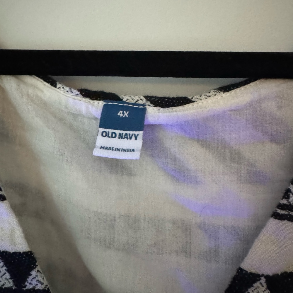 Plus Size Old Navy Black and White pattern Dress - Picture 2 of 4